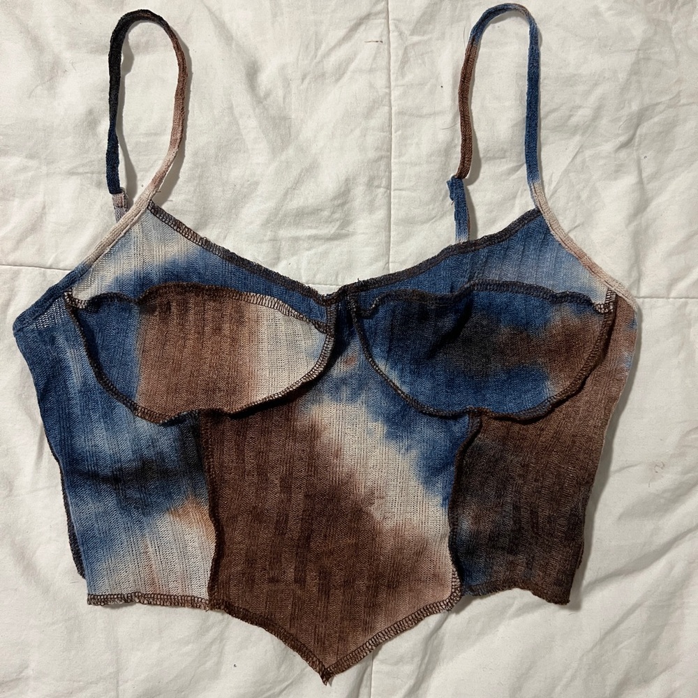 cropped tank top
